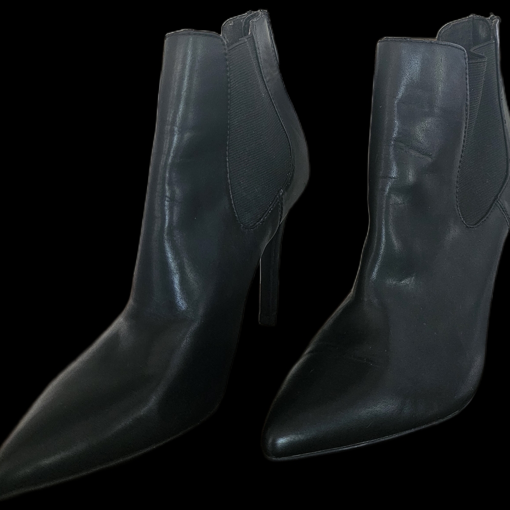 ANA Elegant Black Ankle Boots